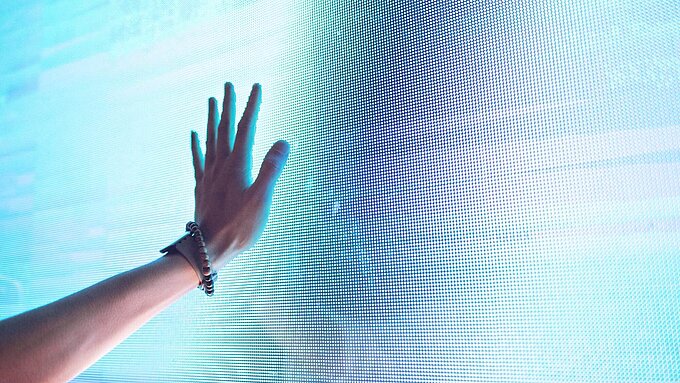 Physik Instrumente Photonics LED Screen